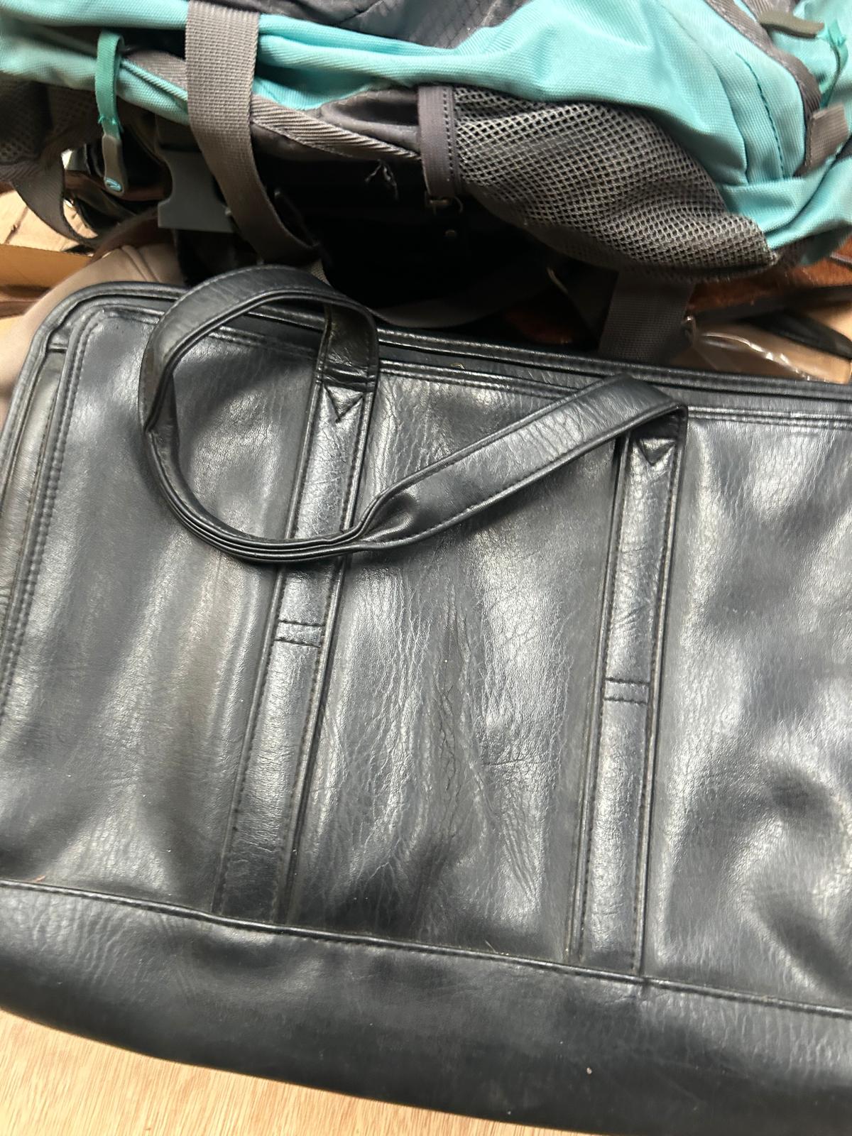 Ex Online Retail Used Bags & Handbags Box 15 Box