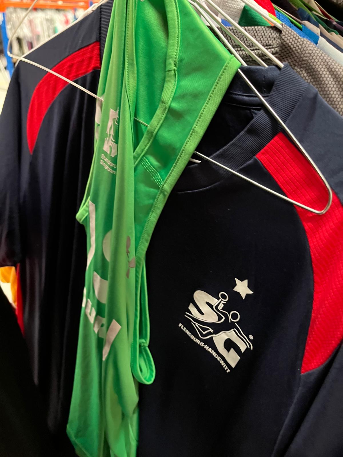 Collectible & Branded Corporate Sports Tops 10 Pack