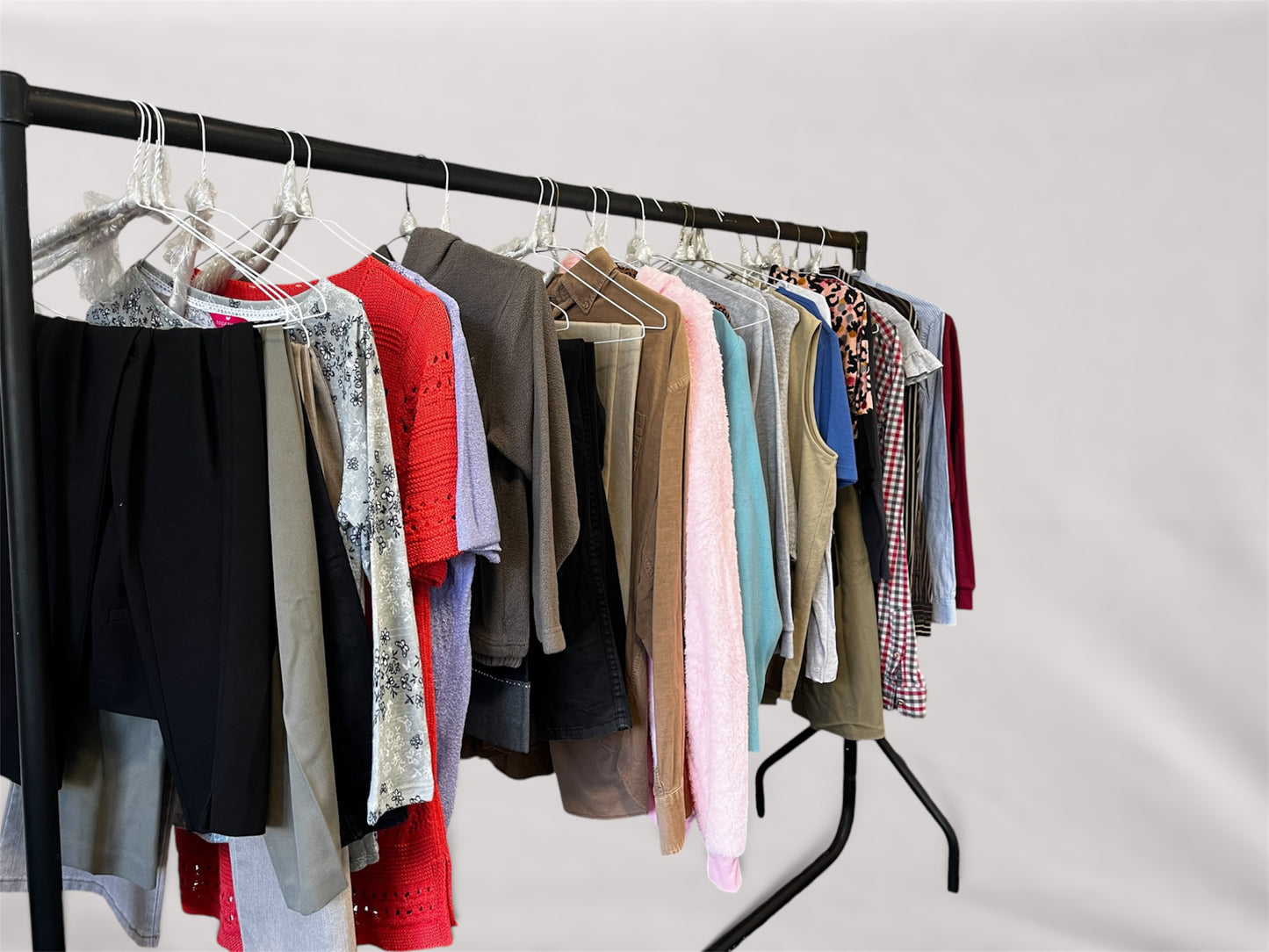Ex Scope Online Stock Second-Hand Hangers Included