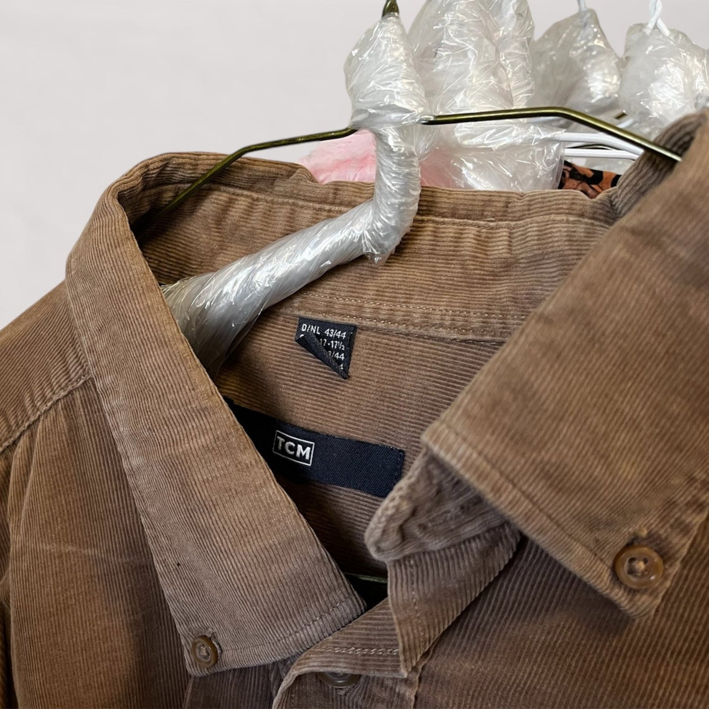 Ex Scope Online Stock Second-Hand Hangers Included