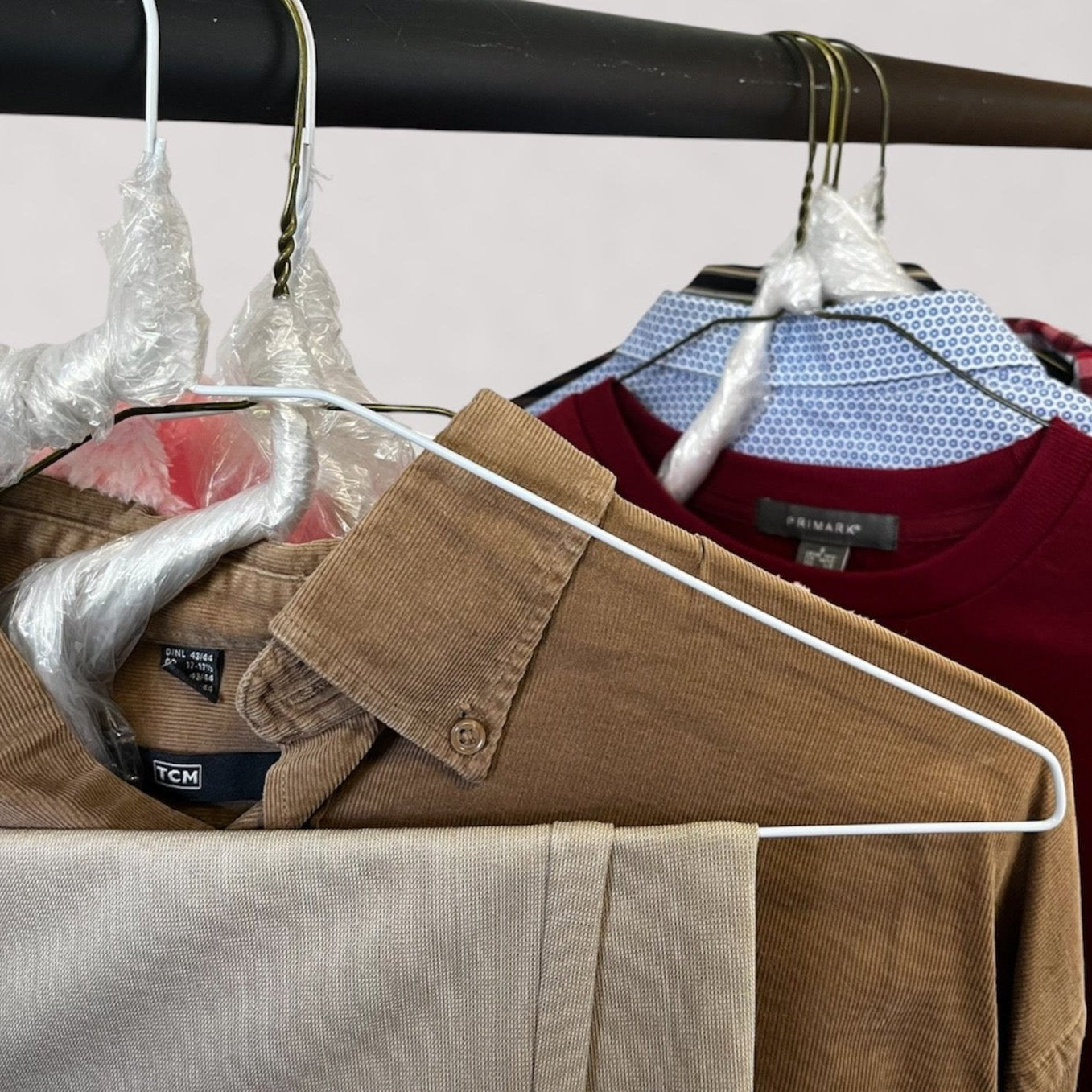 Ex Scope Online Stock Second-Hand Hangers Included