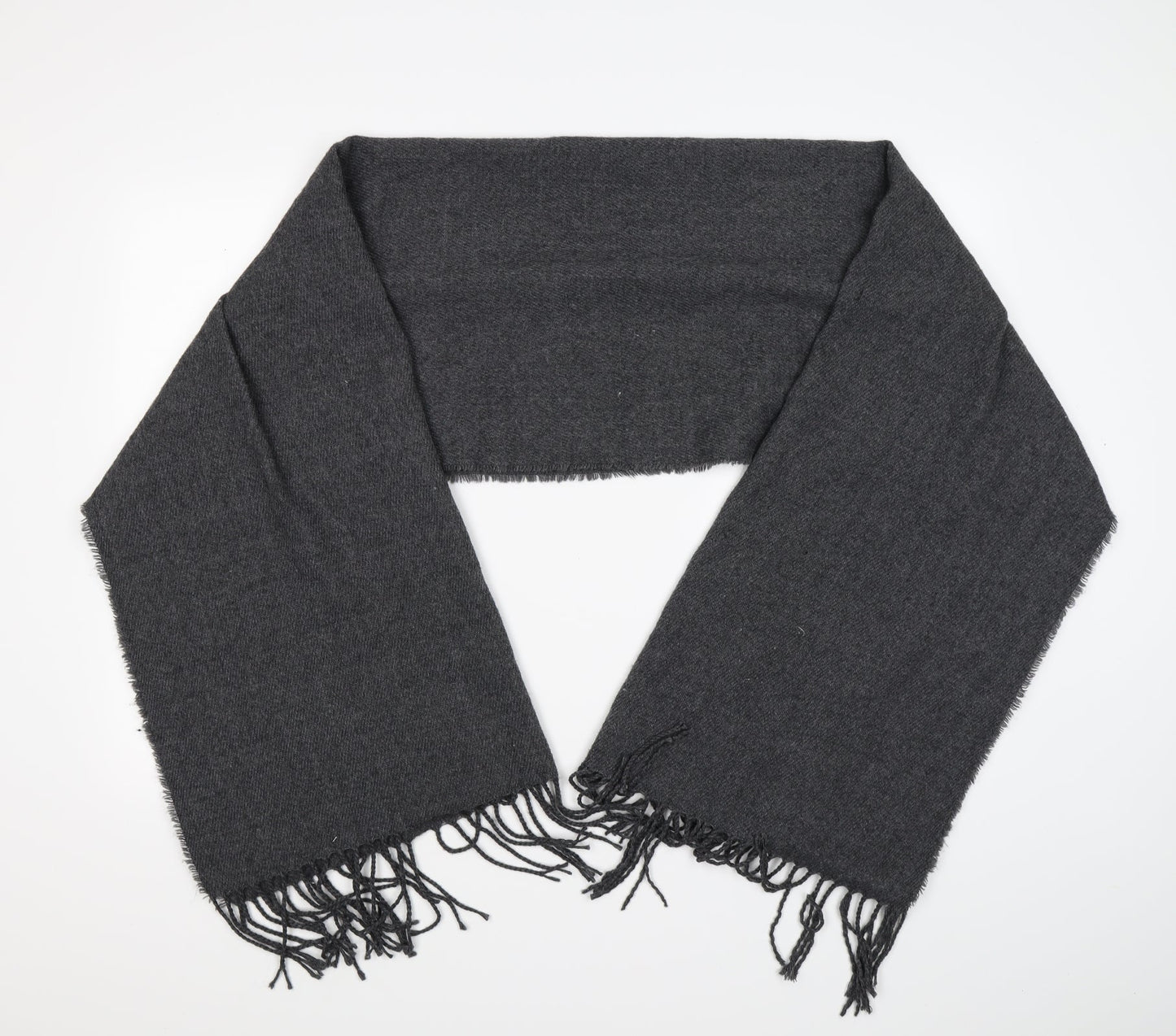 Preworn Womens Grey Knit Scarf