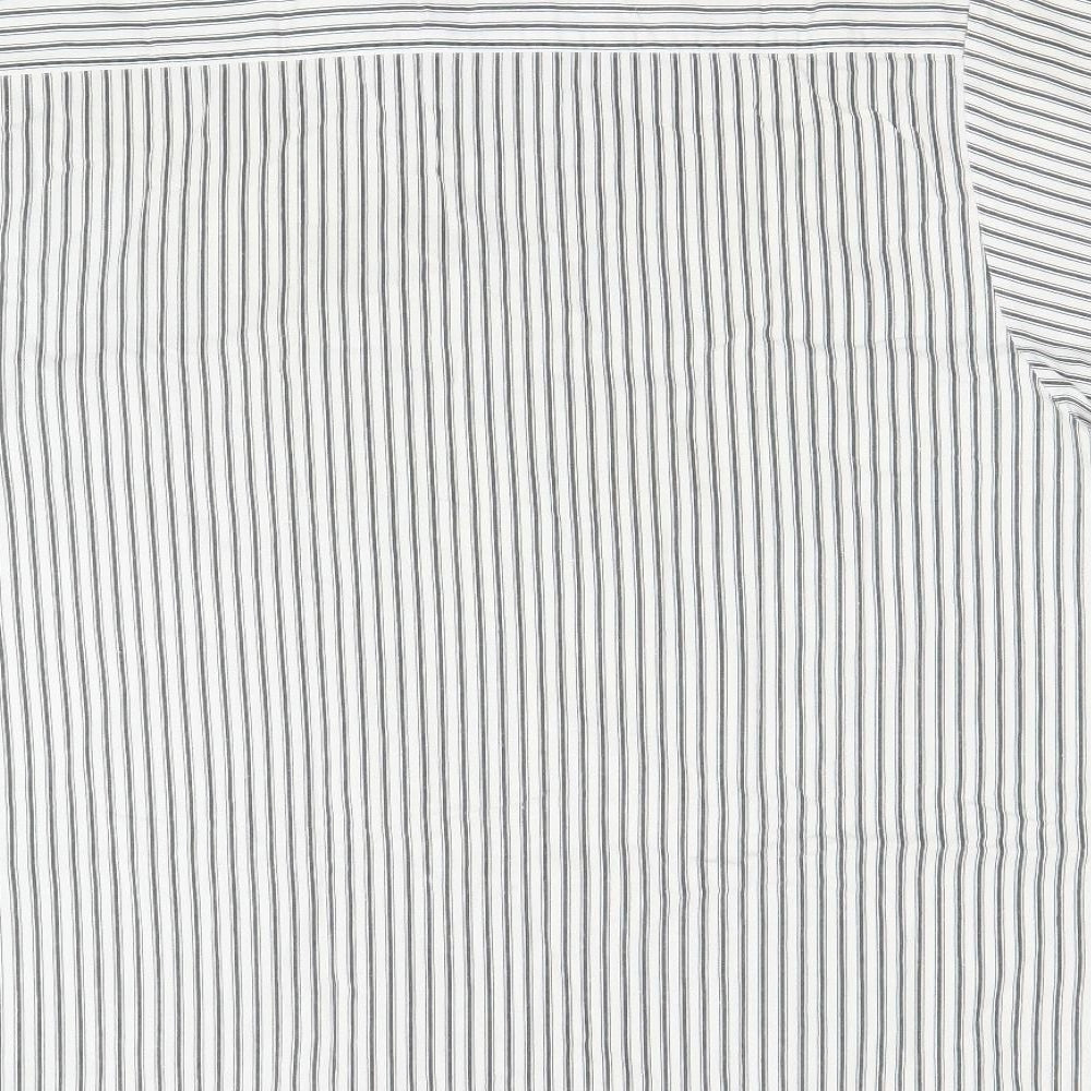 Brand and care label for weekends only men’s white striped button-up, size L