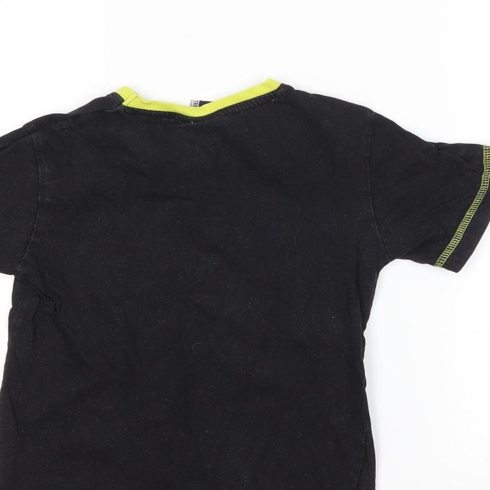 Preworn Boys Black Basic T-Shirt Size 5-6 Years