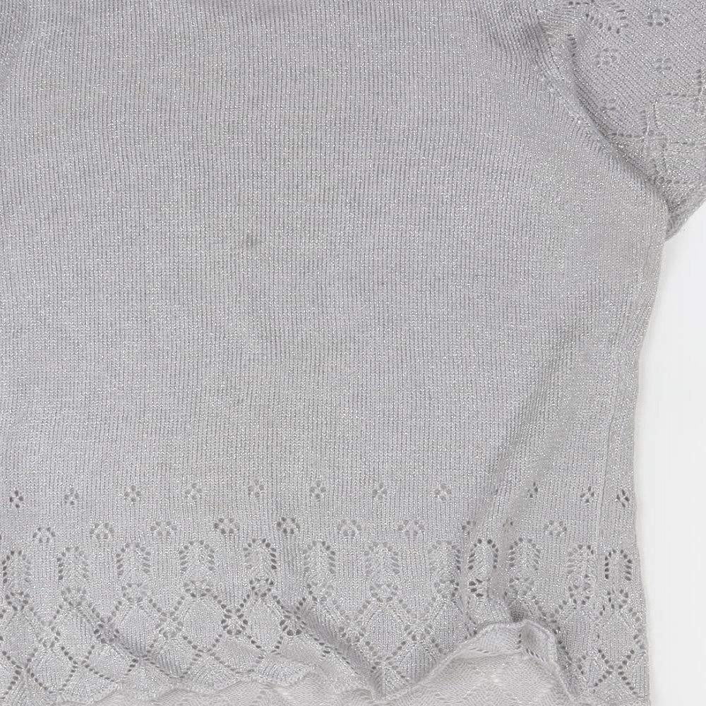 Brand and care label for EWM women’s silver basic t-shirt, size M