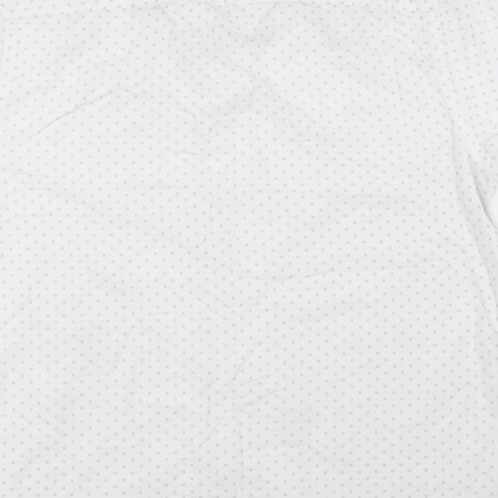 Brand and care label for Tu men’s white geometric button-up, size L