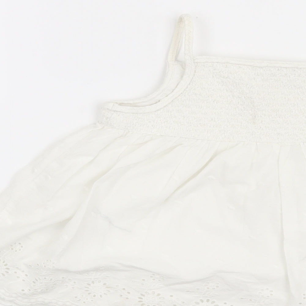 Marks & Spencer Girls White Basic T-Shirt Size 5-6 Years