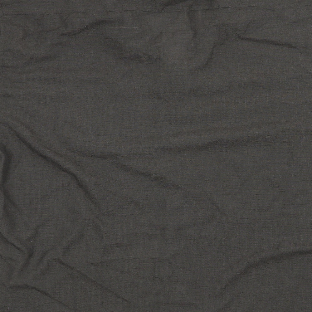 Brand and care label for Creed men’s grey button-up, size XL