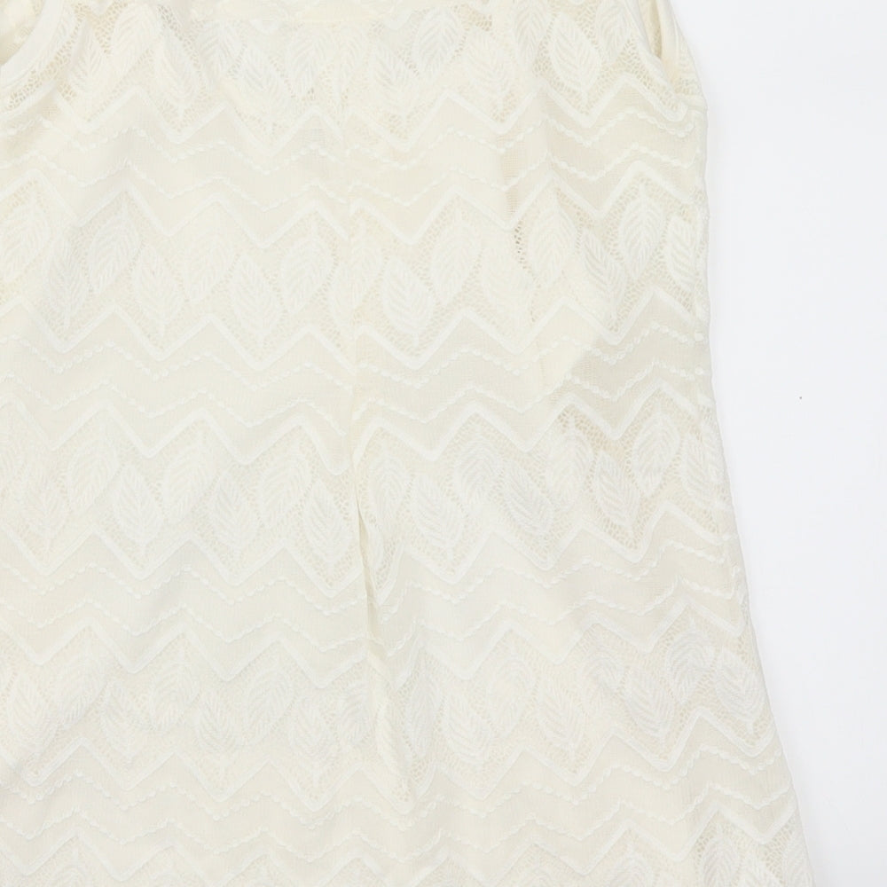 Preworn Womens White Basic Tank Size 8