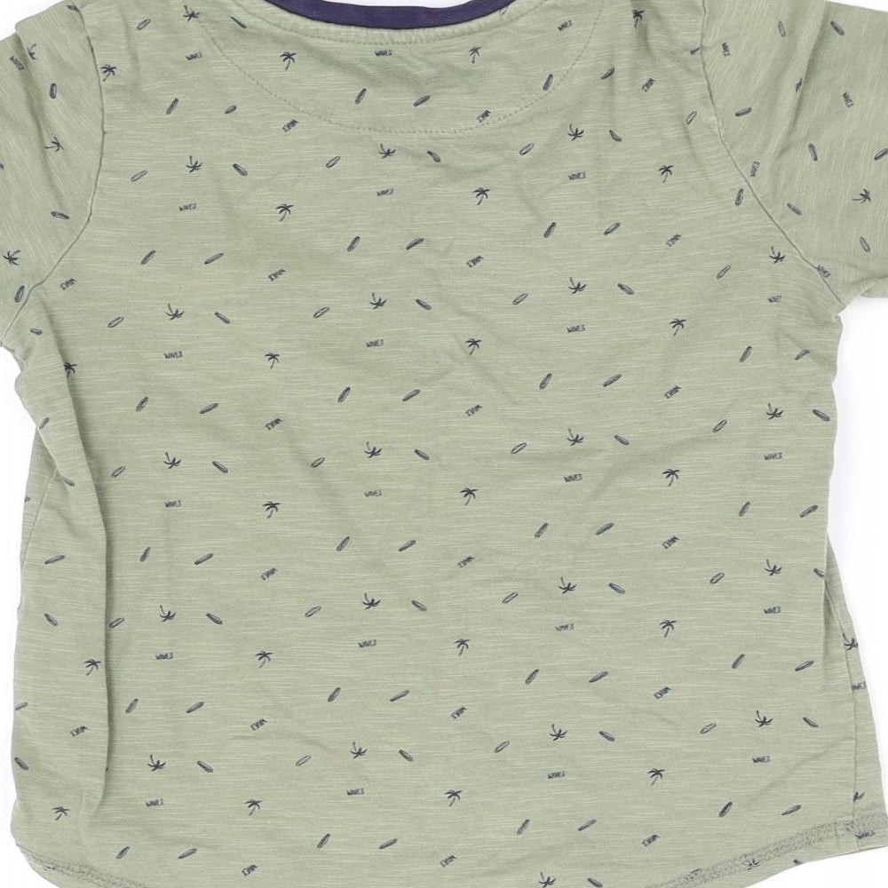 pre worn Boys Green Basic T-Shirt Size 5-6 Years