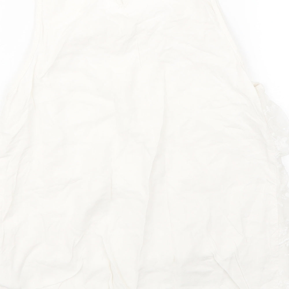 Brand and care label for H&M girls’ white floral lace basic t-shirt, size 11-12, years