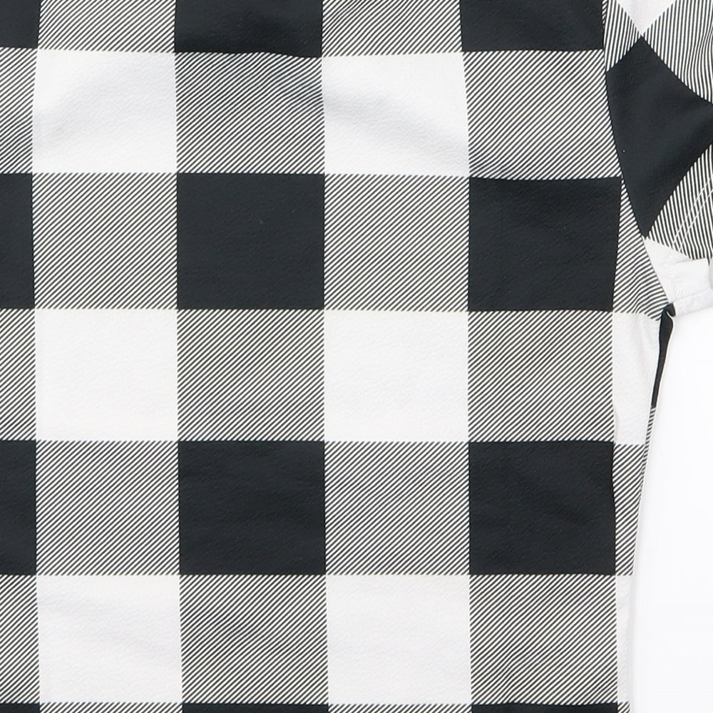 Brand and care label for SHEIN boys’ black plaid basic t-shirt, size XS