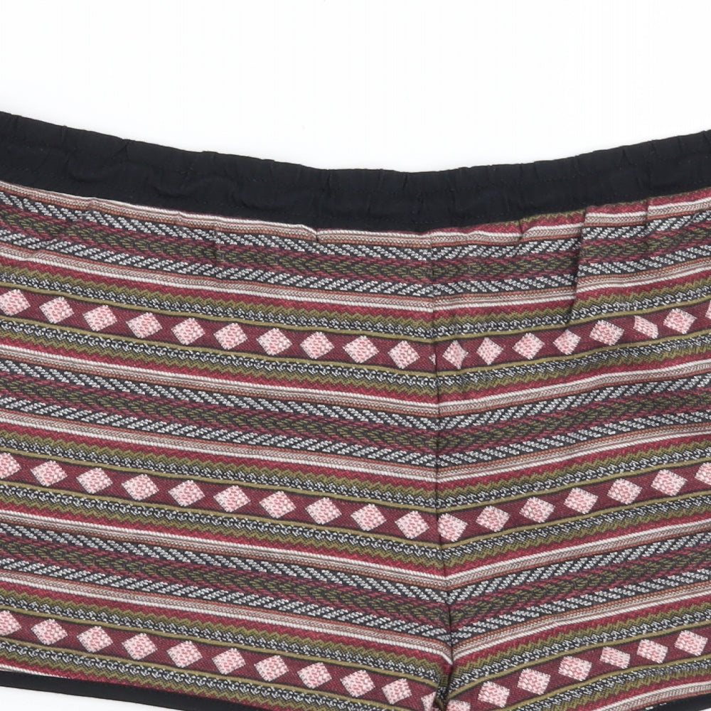 Preworn Womens Red Geometric Sweat Shorts Size 36 in