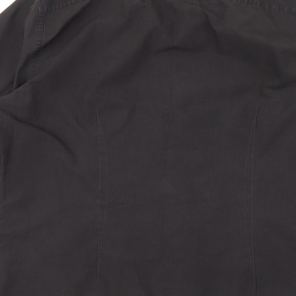 Brand and care label for F&F men’s grey button-up, size 15.5