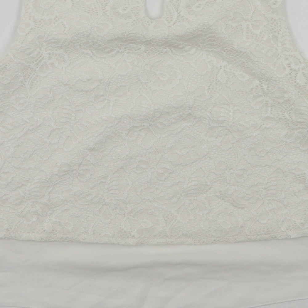 Preworn Girls White Floral Basic T-Shirt Size 10 Years