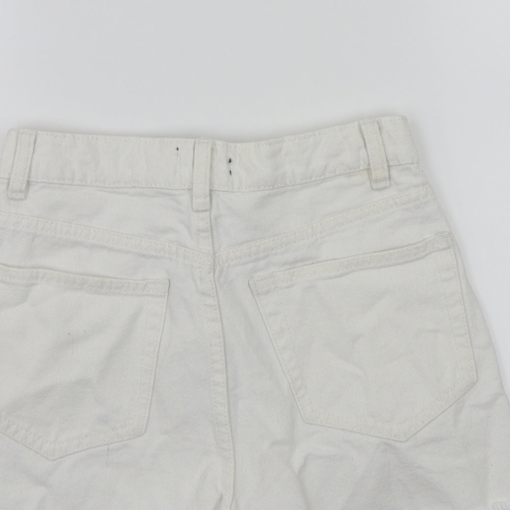 Boohoo Womens White Bermuda Shorts Size 6