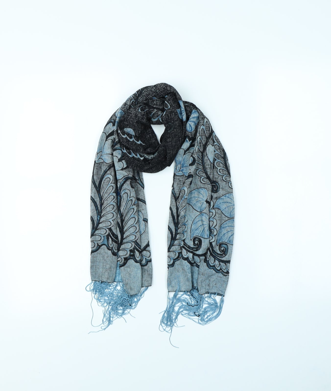 Preworn Womens Black Geometric Scarf