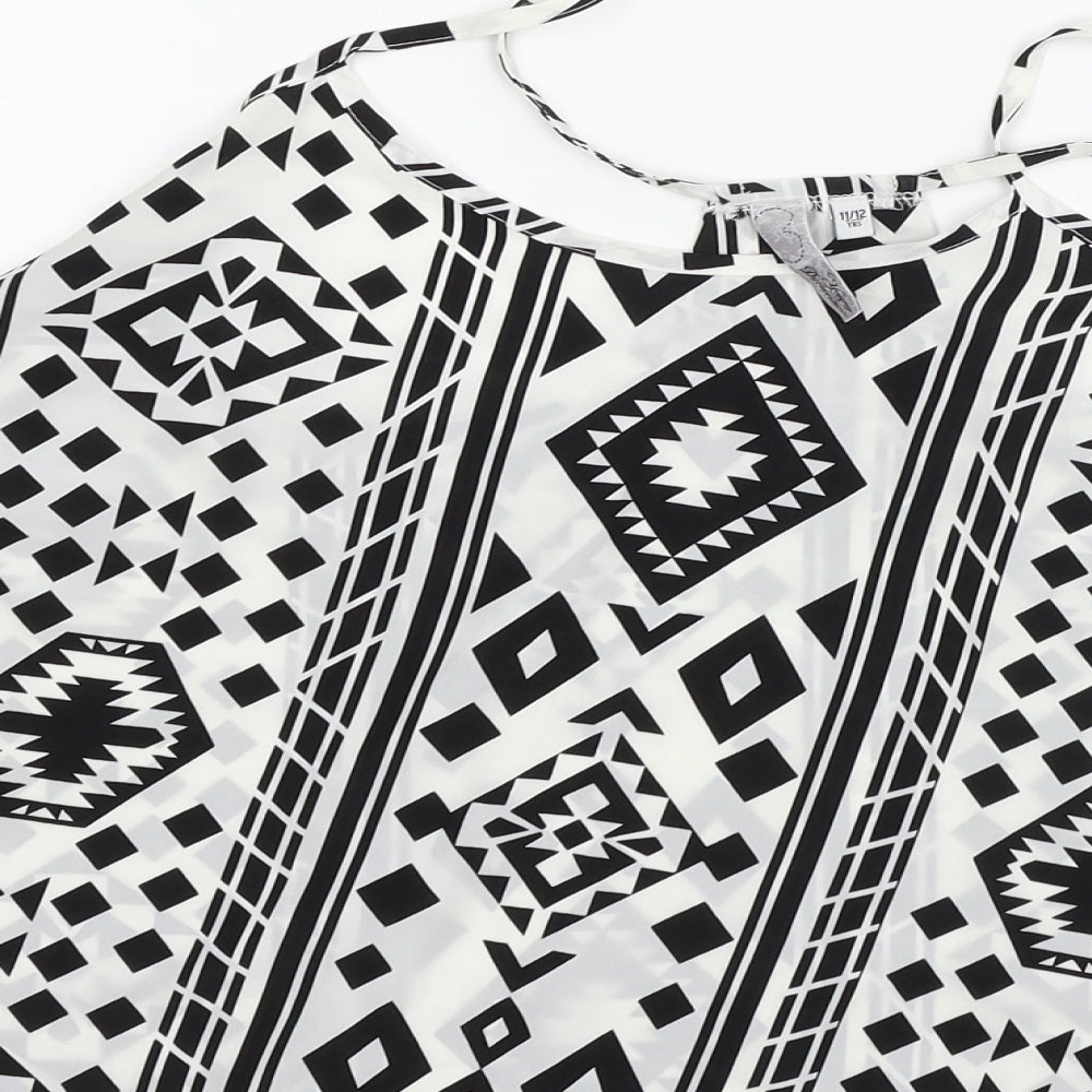 Young Dimension Girls White Geometric Basic T-Shirt Size 11-12 Years
