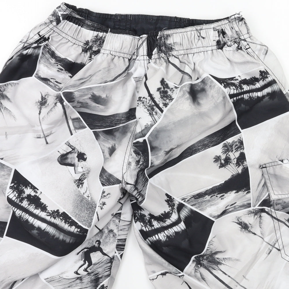 New Look Boys Grey Geometric Bermuda Shorts Size S