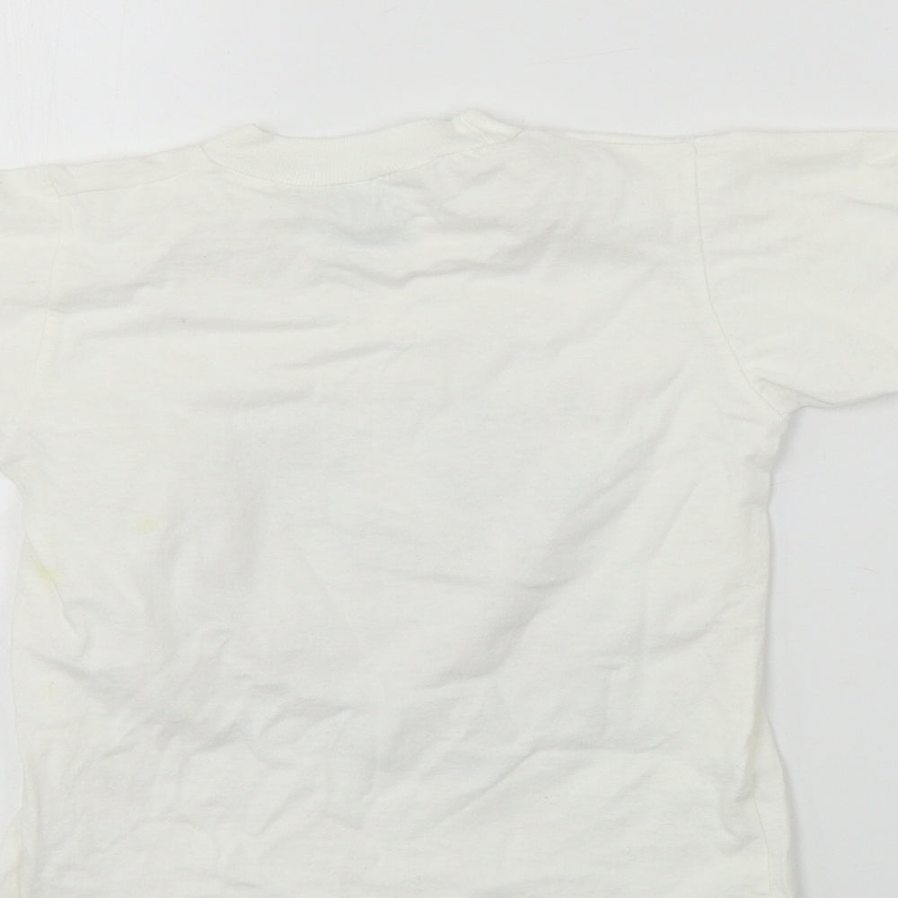 river bay kids Boys White Basic T-Shirt Size 4 Years
