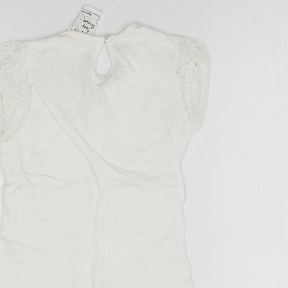 Young Dimension Girls White Basic T-Shirt Size 4-5 Years - washable mark