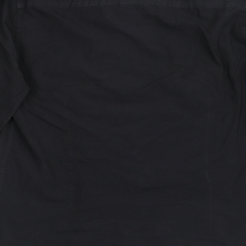 Taylor & Wright Mens Black Button-Up Size 15