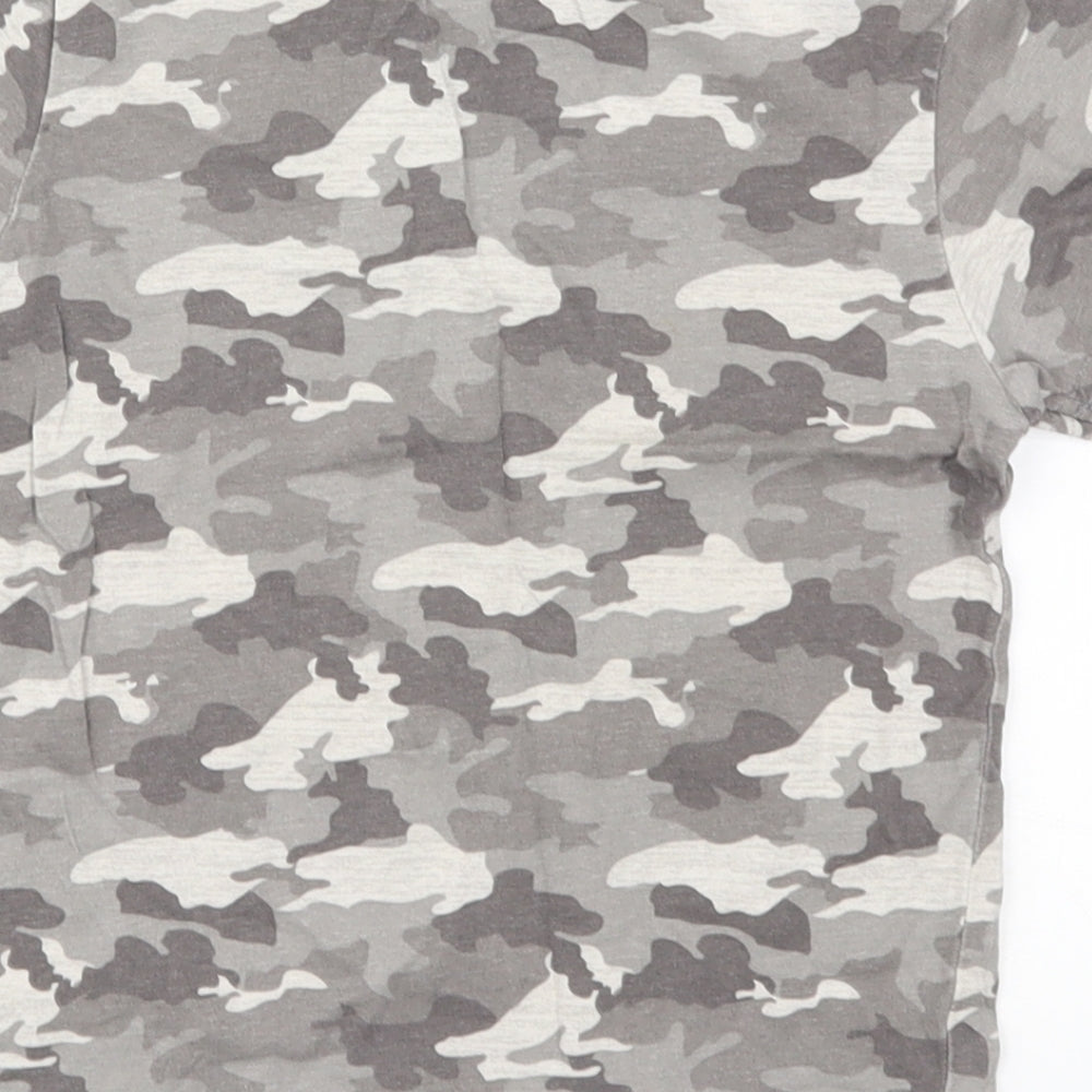 Primark Boys Grey Camouflage Basic T-Shirt Size 4-5 Years
