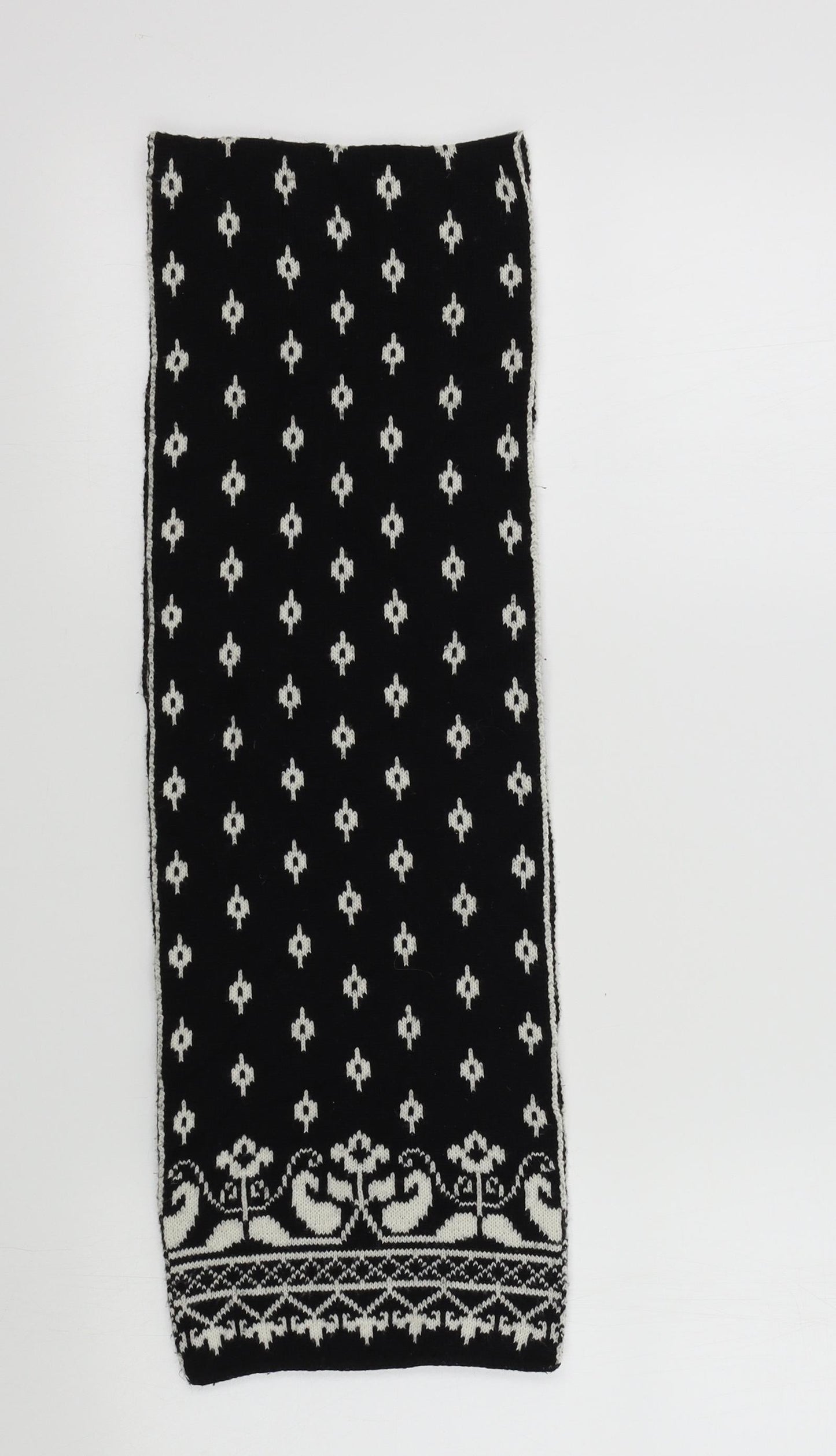 Preworn Womens Black Geometric Scarf
