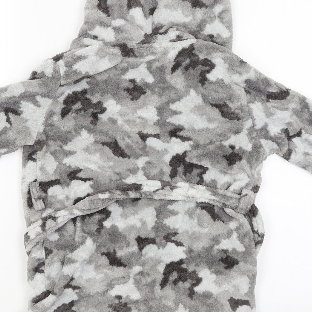 Preworn Boys Grey Camouflage Gown Size 4-5 Years