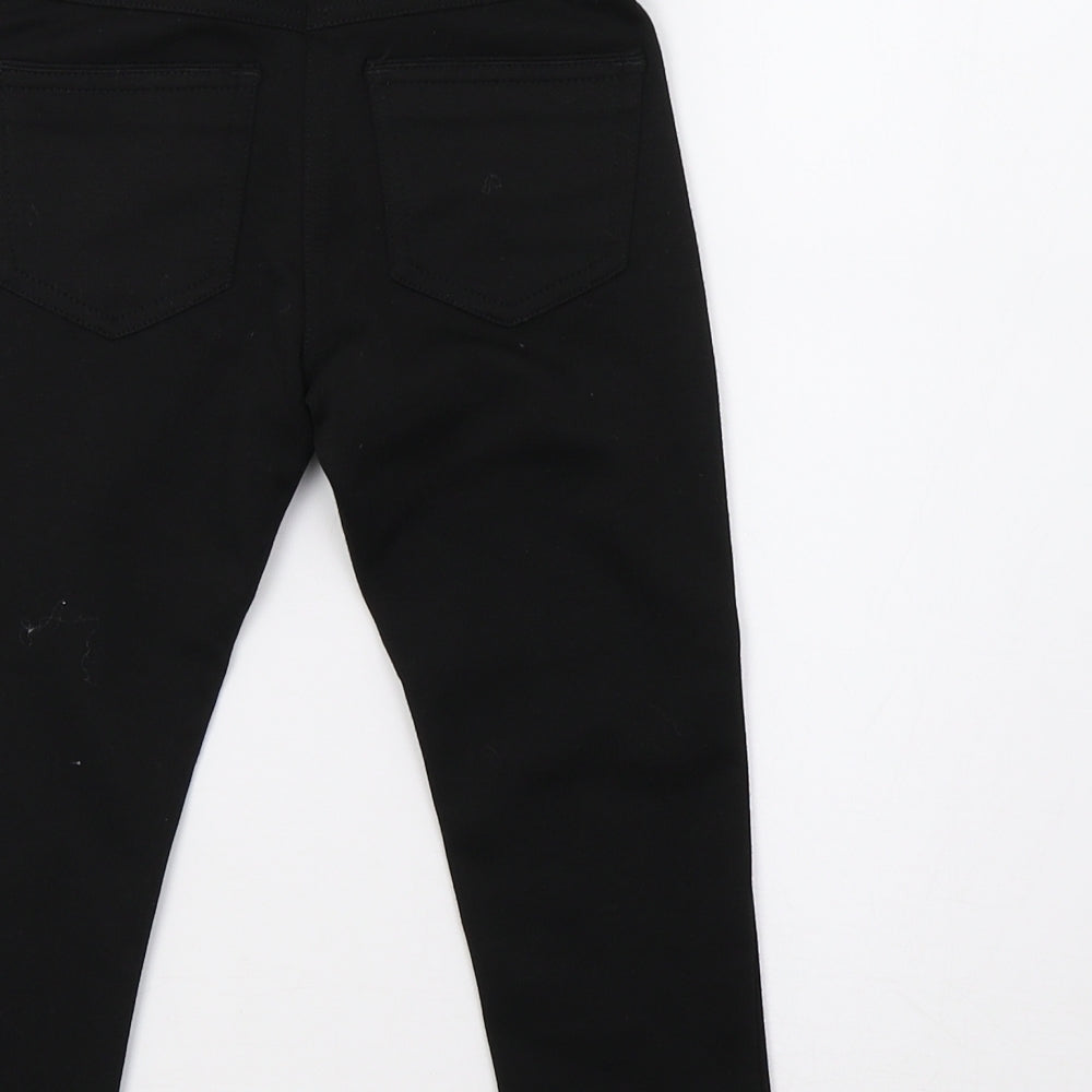 Preworn Girls Black Pedal Pusher Trousers Size 4-5 Years