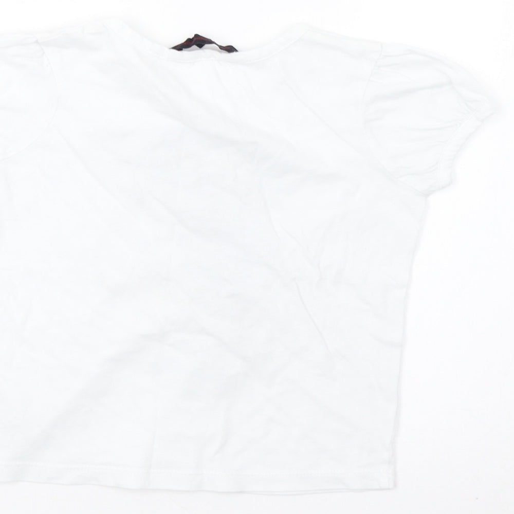 Brand and care label for French Connection girls’ white basic t-shirt, size 6, years