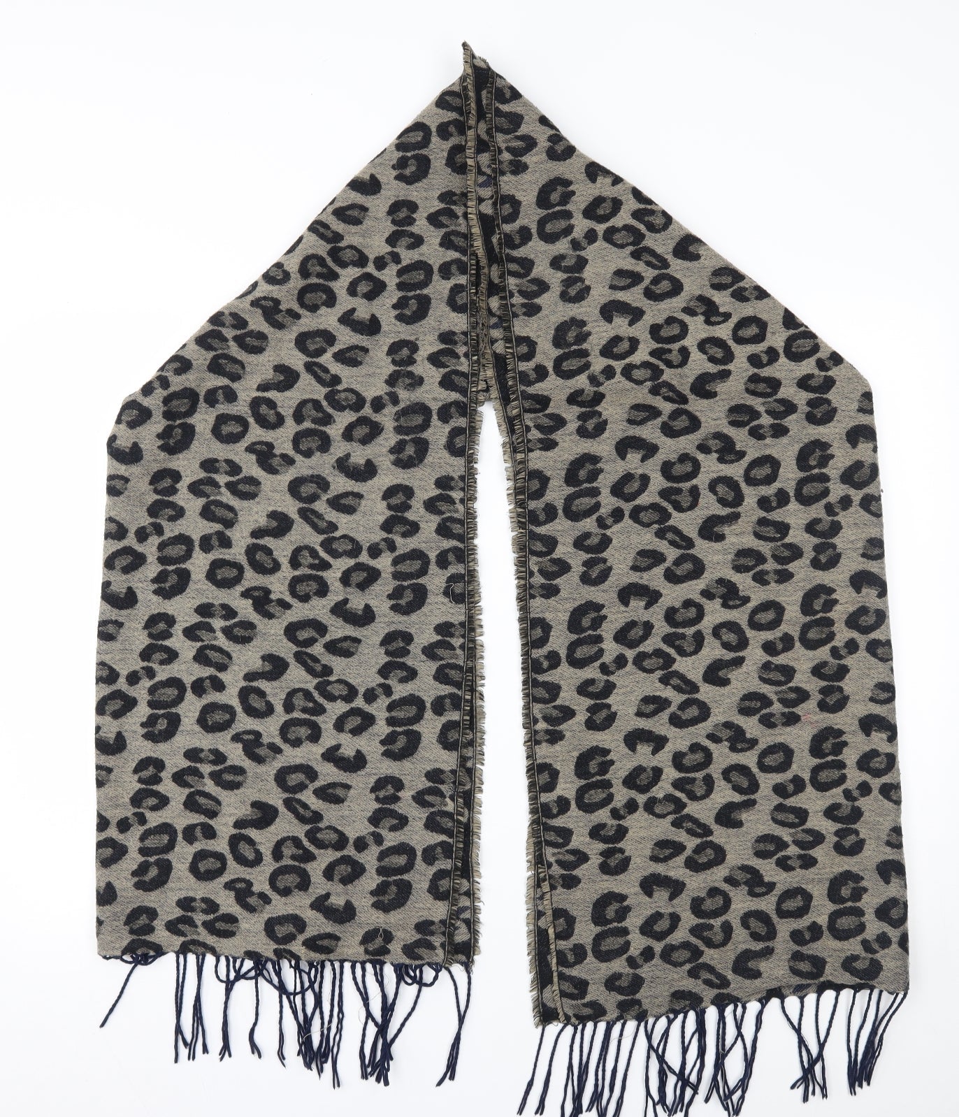 Preworn Womens Grey Animal Print Scarf
