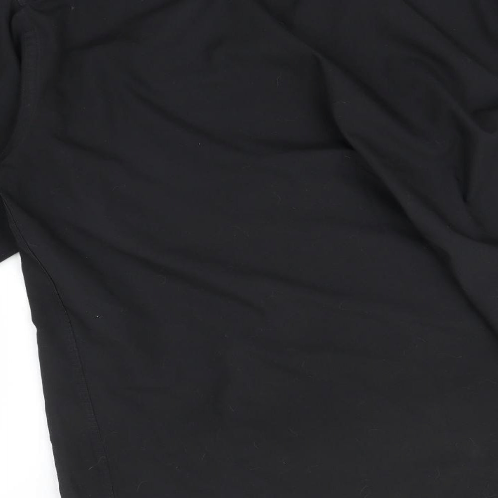 T&W Mens Black Button-Up Size 17