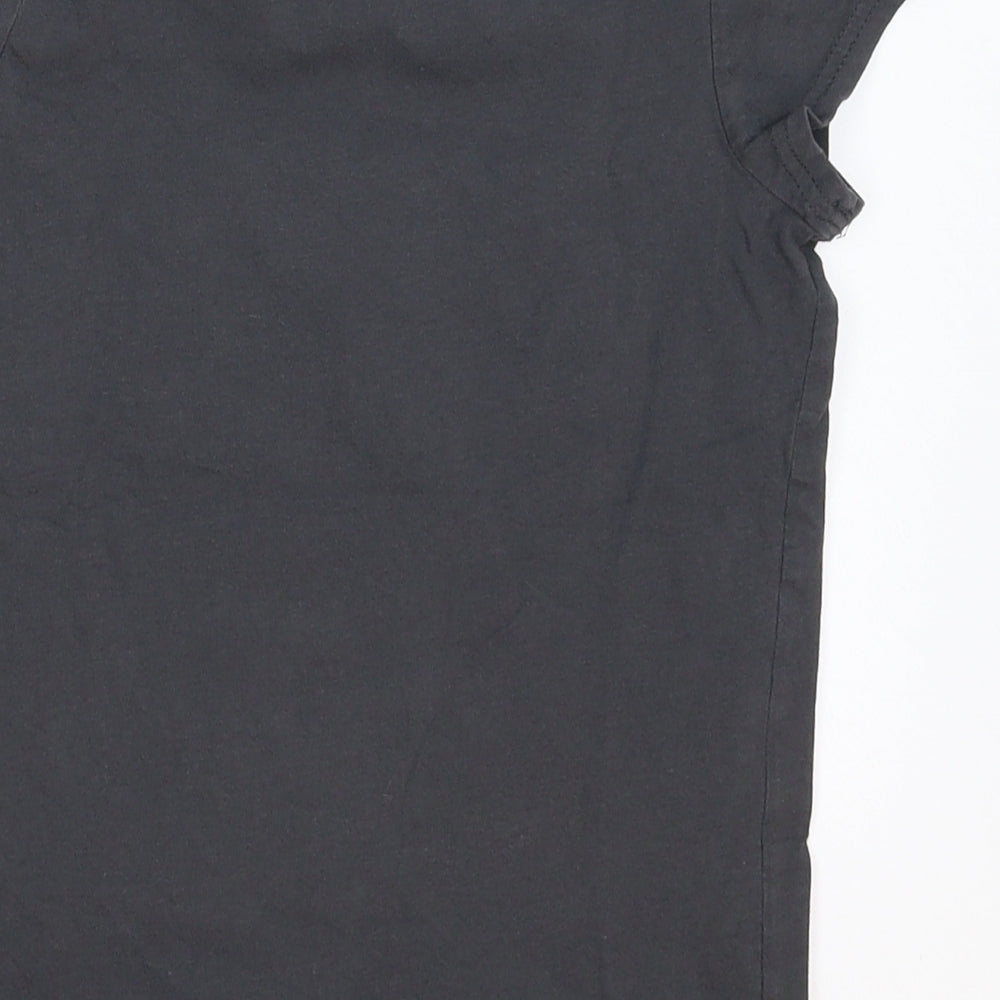 Brand and care label for H&M girls’ grey basic t-shirt, size 9-10, years