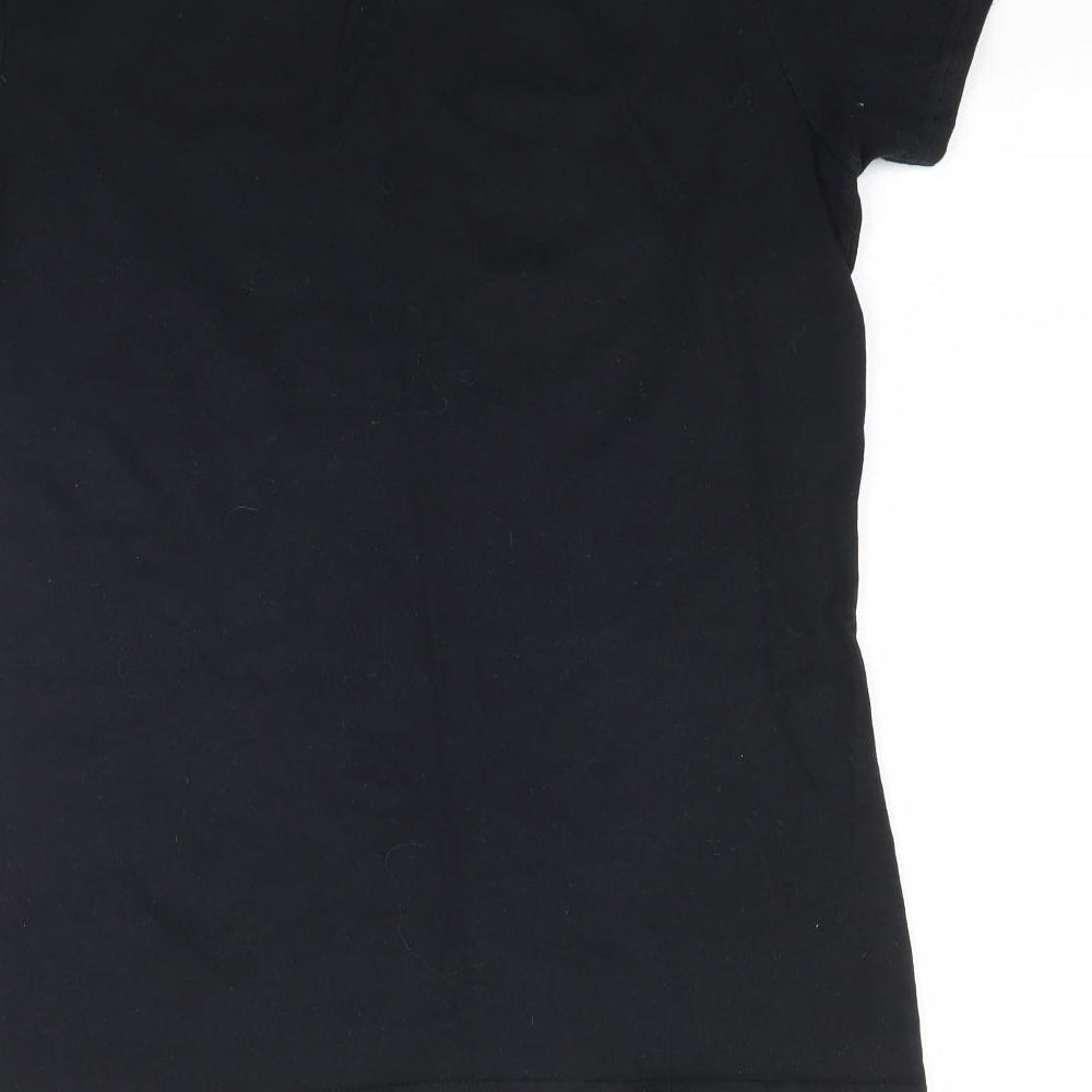 Gildan Womens Black Basic T-Shirt Size M - Cobra Kai