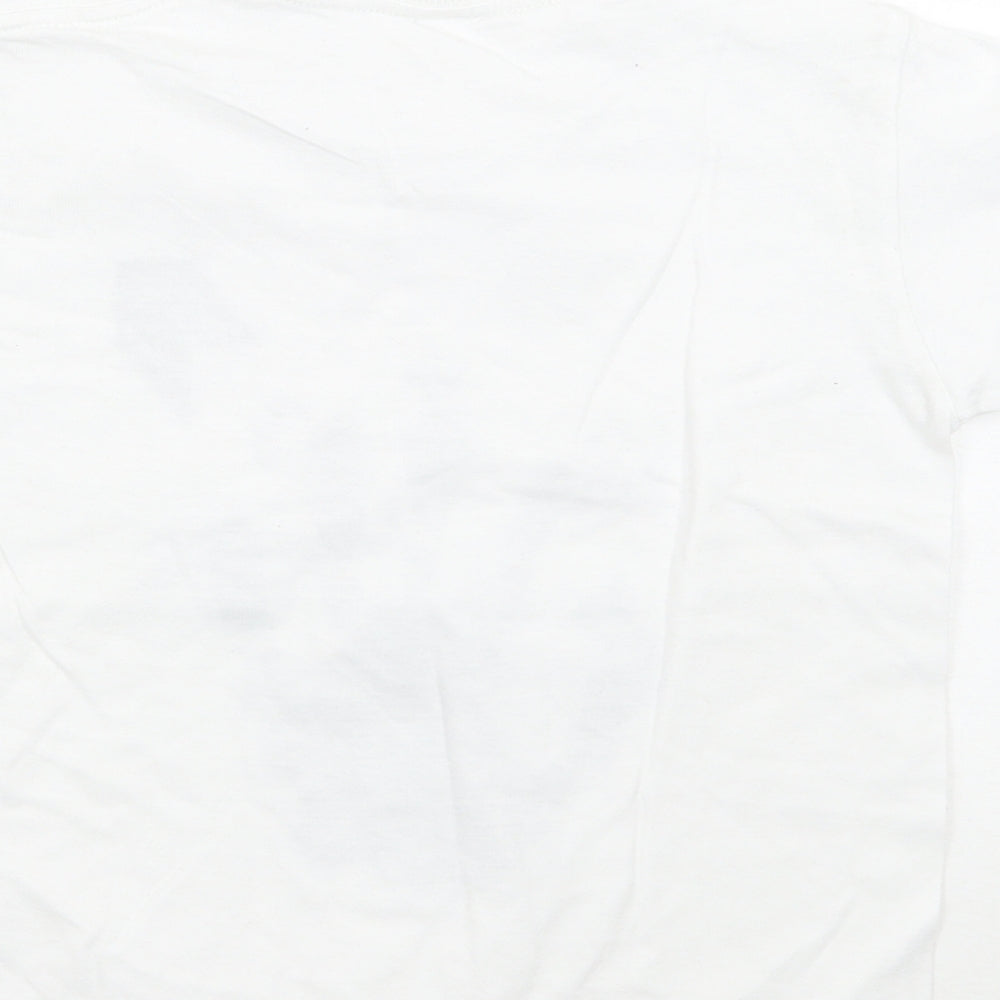 Casual classics Boys White Basic T-Shirt Size 5-6 Years