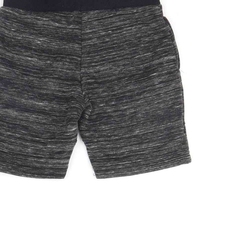 Primark Boys Black Herringbone Sweat Shorts Size 6 Years
