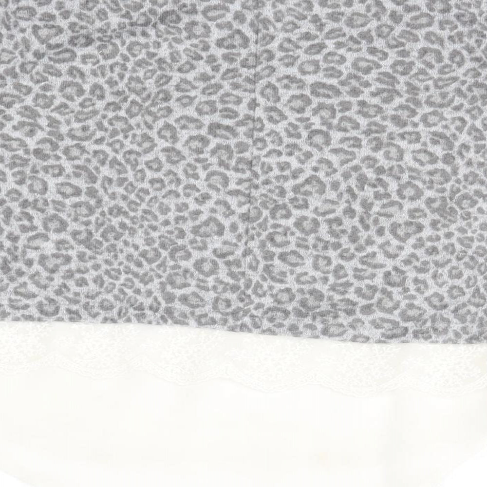 Primark Girls Grey Animal Print Pullover Jumper Size 7-8 Years