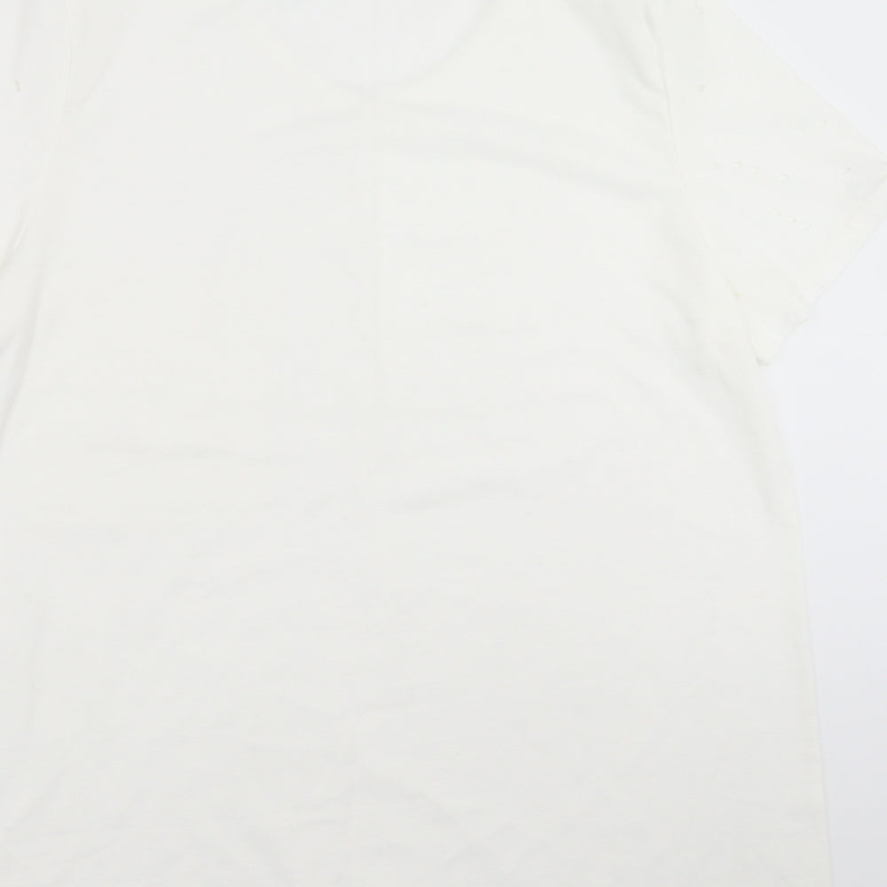 Preworn Womens White Basic T-Shirt Size M - hole pattern