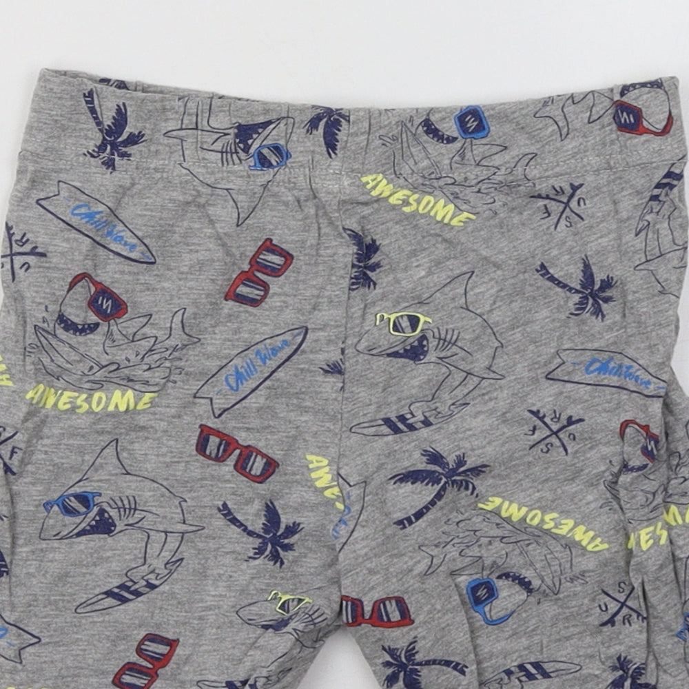 Preworn Boys Grey Geometric Sweat Shorts Size 5-6 Years