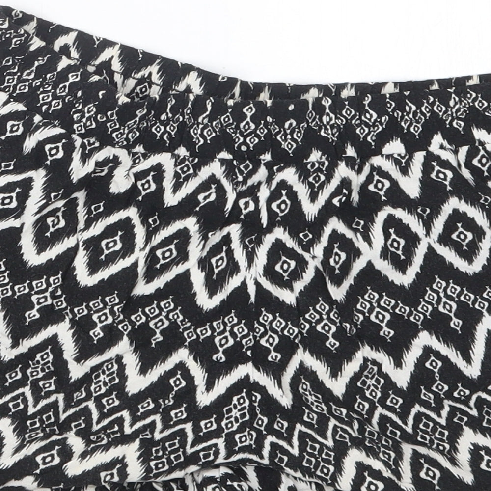 BeBop Womens Black Geometric Bermuda Shorts Size M