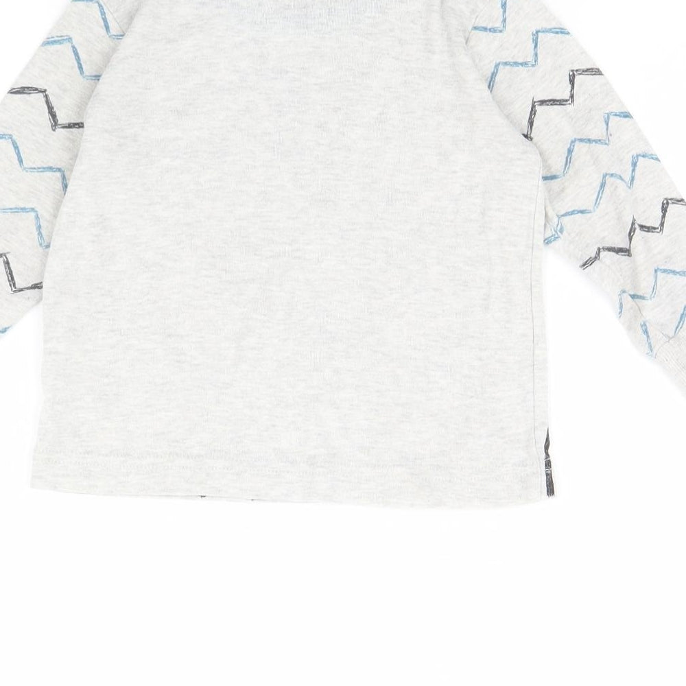 Preworn Baby Grey Basic T-Shirt Size 12 Months