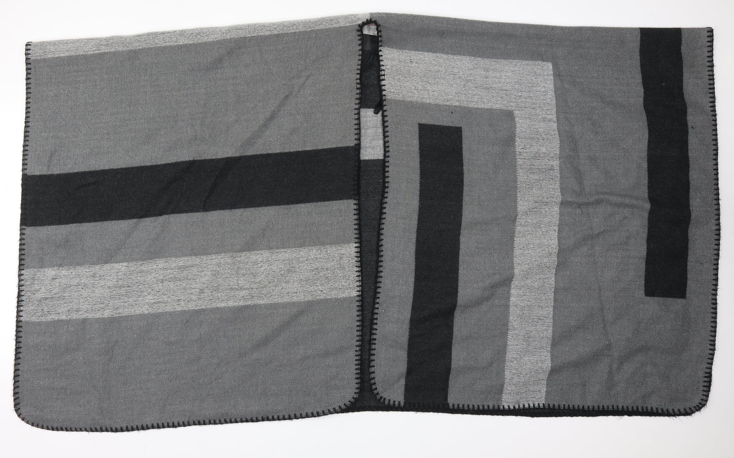 Miss Selfridge Womens Grey Acrylic Shawl/Wrap