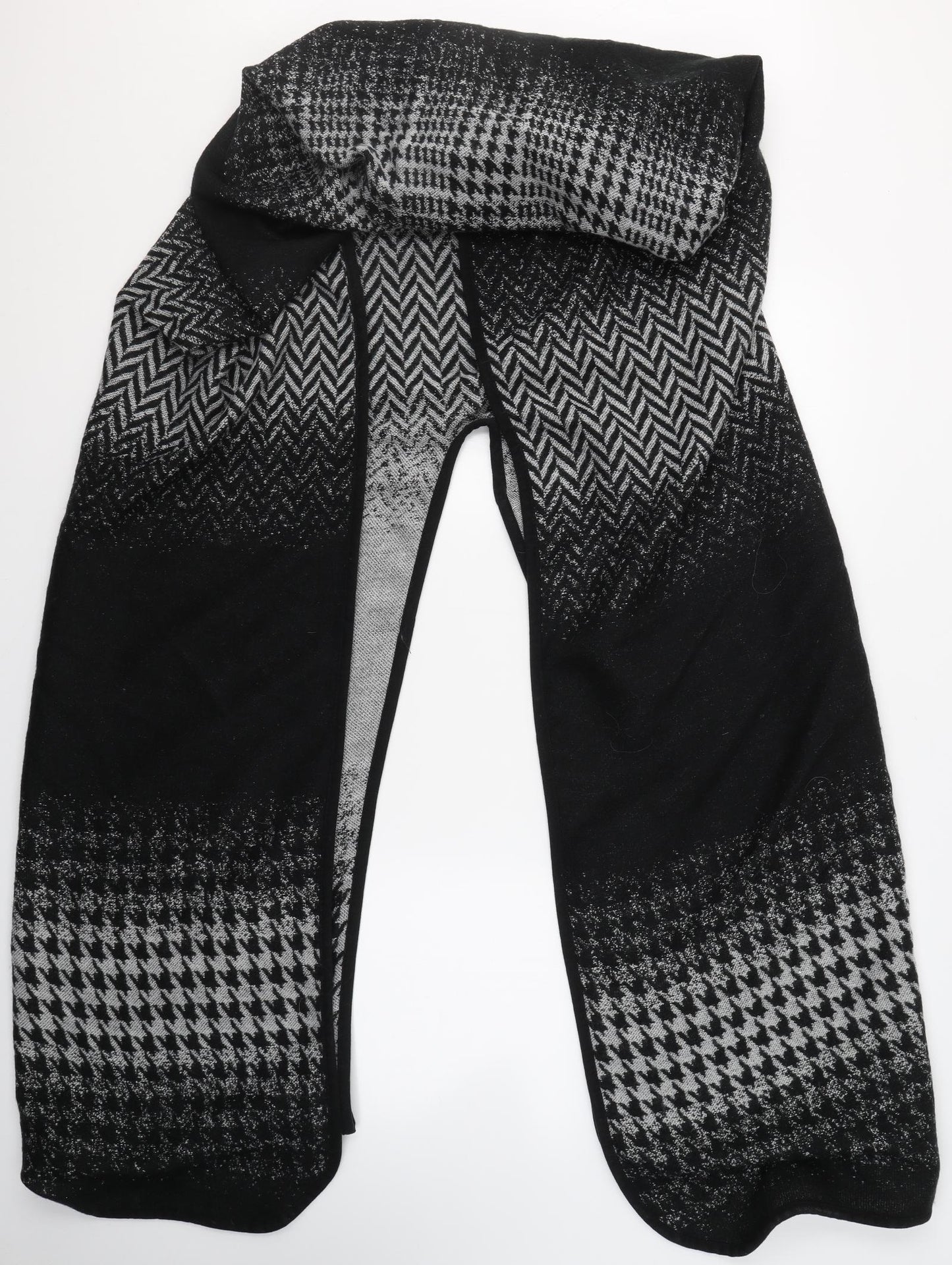 Preworn Womens Black Houndstooth Acrylic Shawl/Wrap - Poncho style