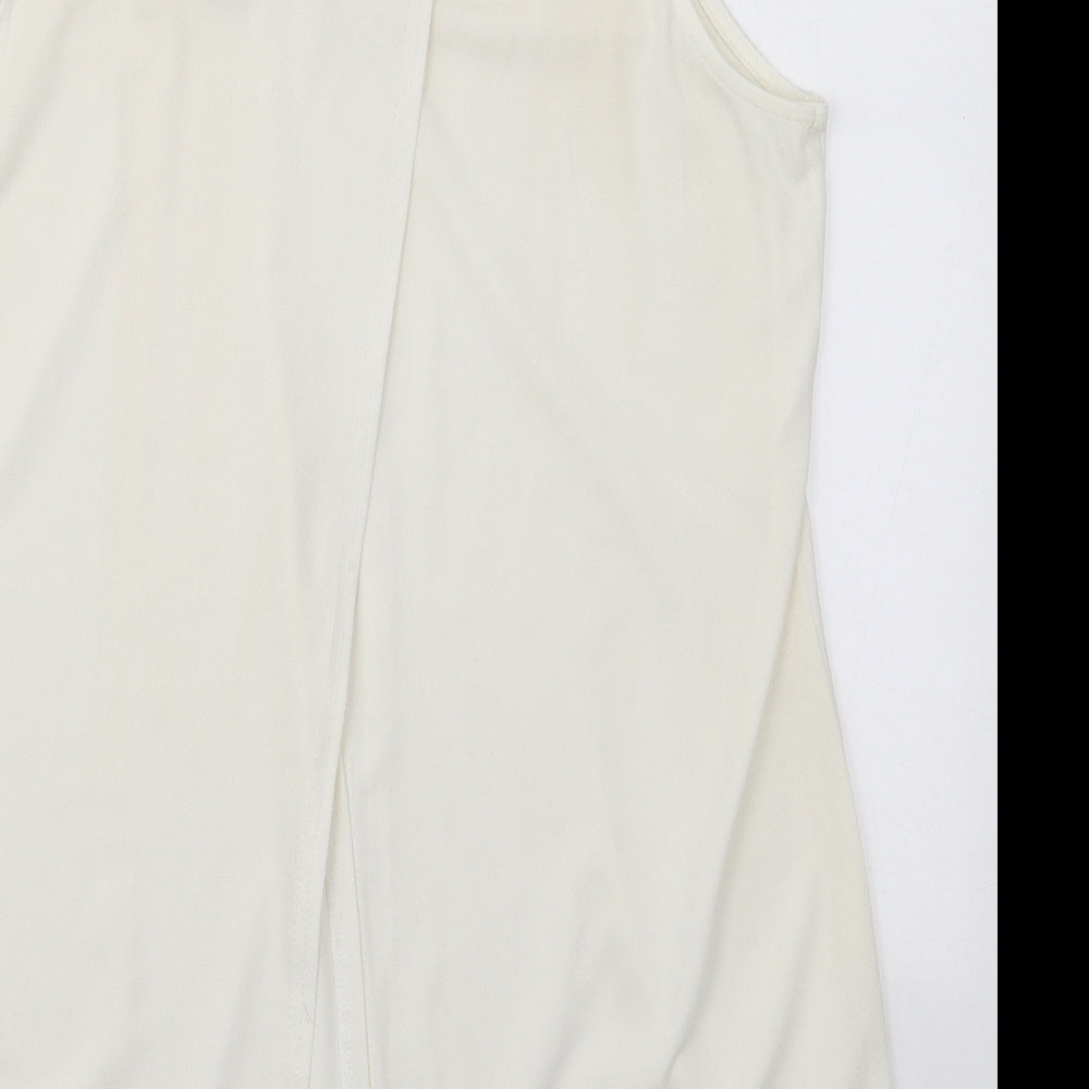 Preworn Womens Red Polyester Basic Tank Size 12 V-Neck