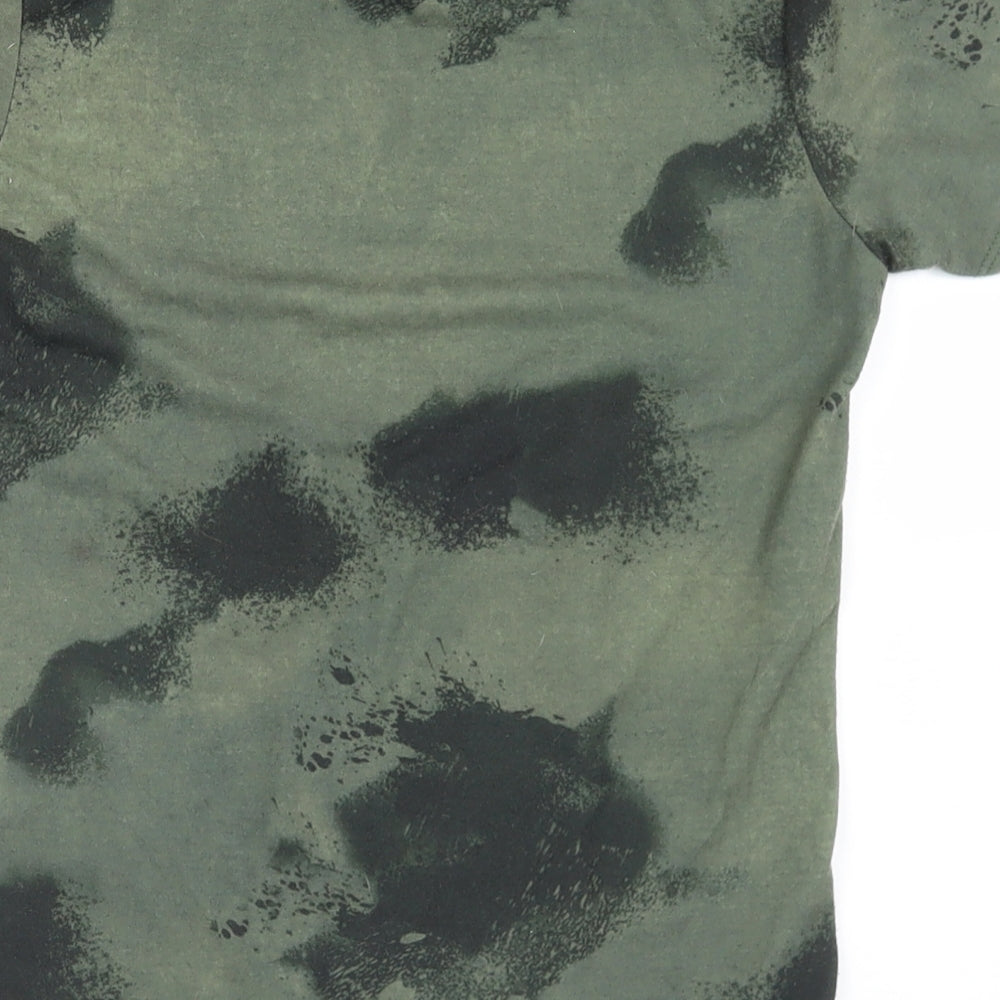 Primark Boys Green Polyester Basic T-Shirt Size 7-8 Years Crew Neck - Authentic