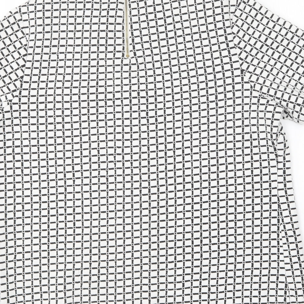 Marks and Spencer Womens Black Geometric Cotton Basic T-Shirt Size 14 Round Neck -