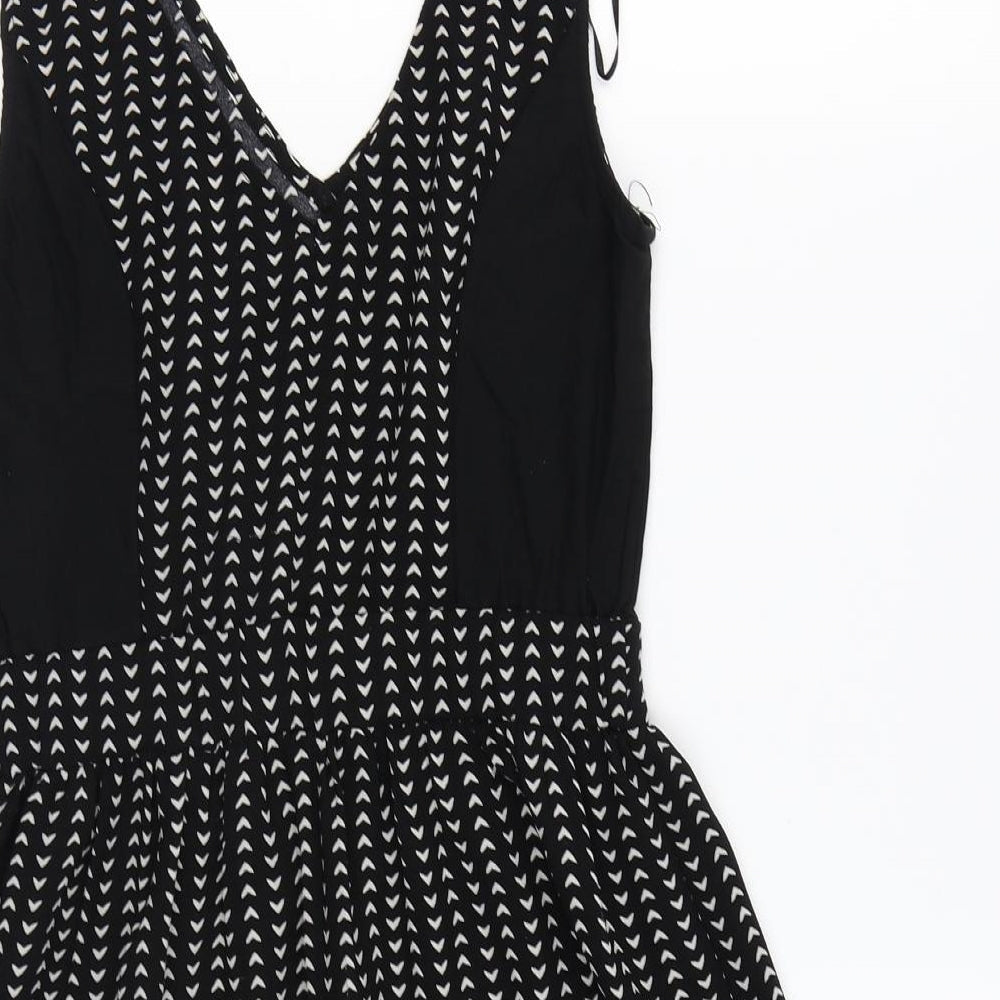 H&M Womens Black Geometric Polyester Fit & Flare Size 8 V-Neck Zip