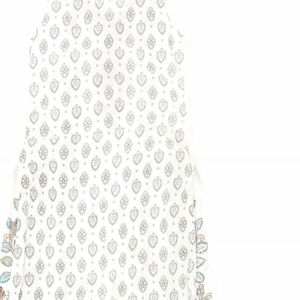 Preworn Womens White Geometric Cotton Basic Tank Size S V-Neck