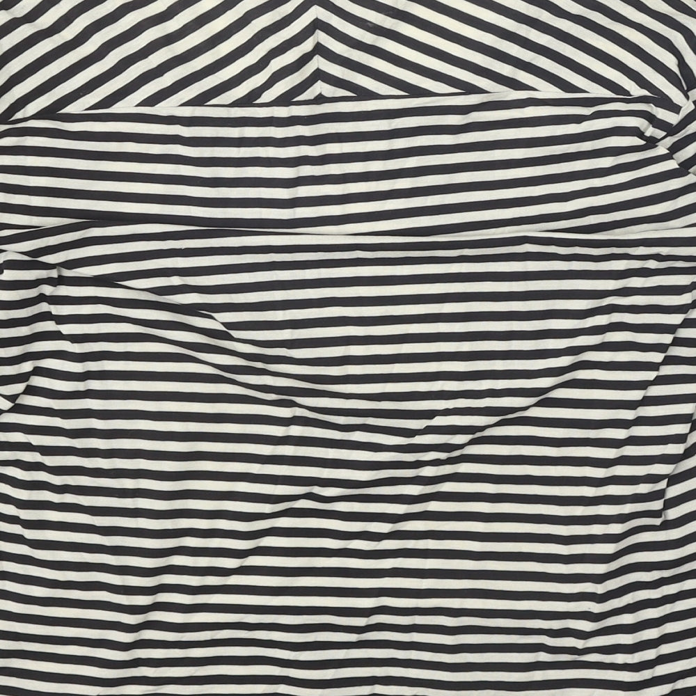 Preworn Womens Black Striped Polyester Basic Blouse Size M Scoop Neck